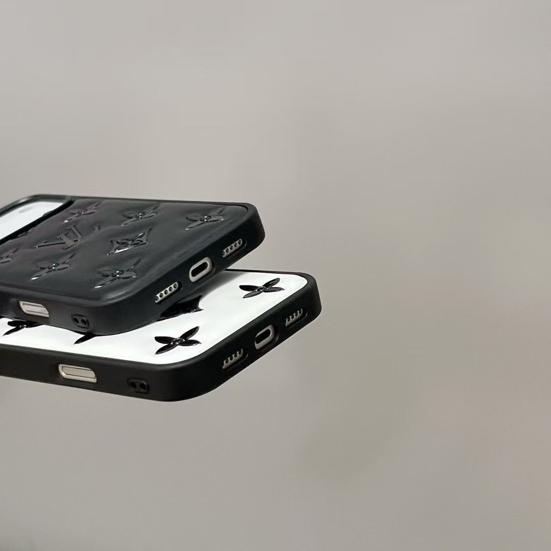 Louis Vuitton iPhone 18 Pro Case – Luxury Designer Cover - Serene
