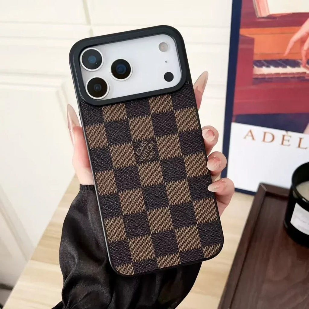 Louis Vuitton iPhone 18 Pro Case Magsafe – Classic Monogram & Damier Leather - Serene