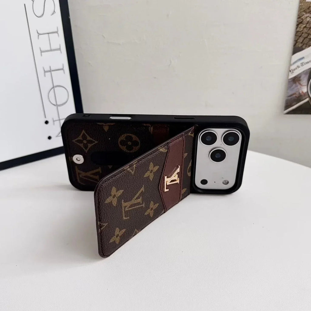 Louis Vuitton iPhone 18 Pro Case with Card Holder – Pink Classic Monogram Leather - Serene
