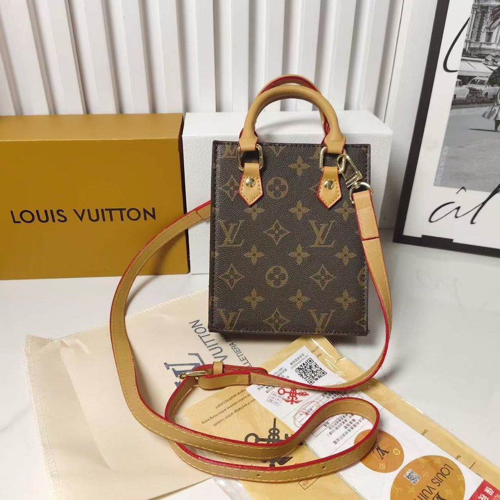 Louis Vuitton Monogram Mini Wallet Keychain - Serene