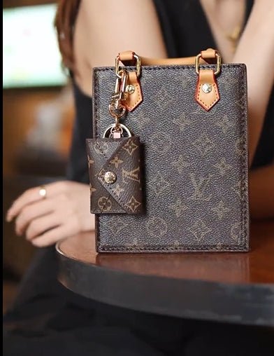 Louis Vuitton Monogram Mini Wallet Keychain - Serene