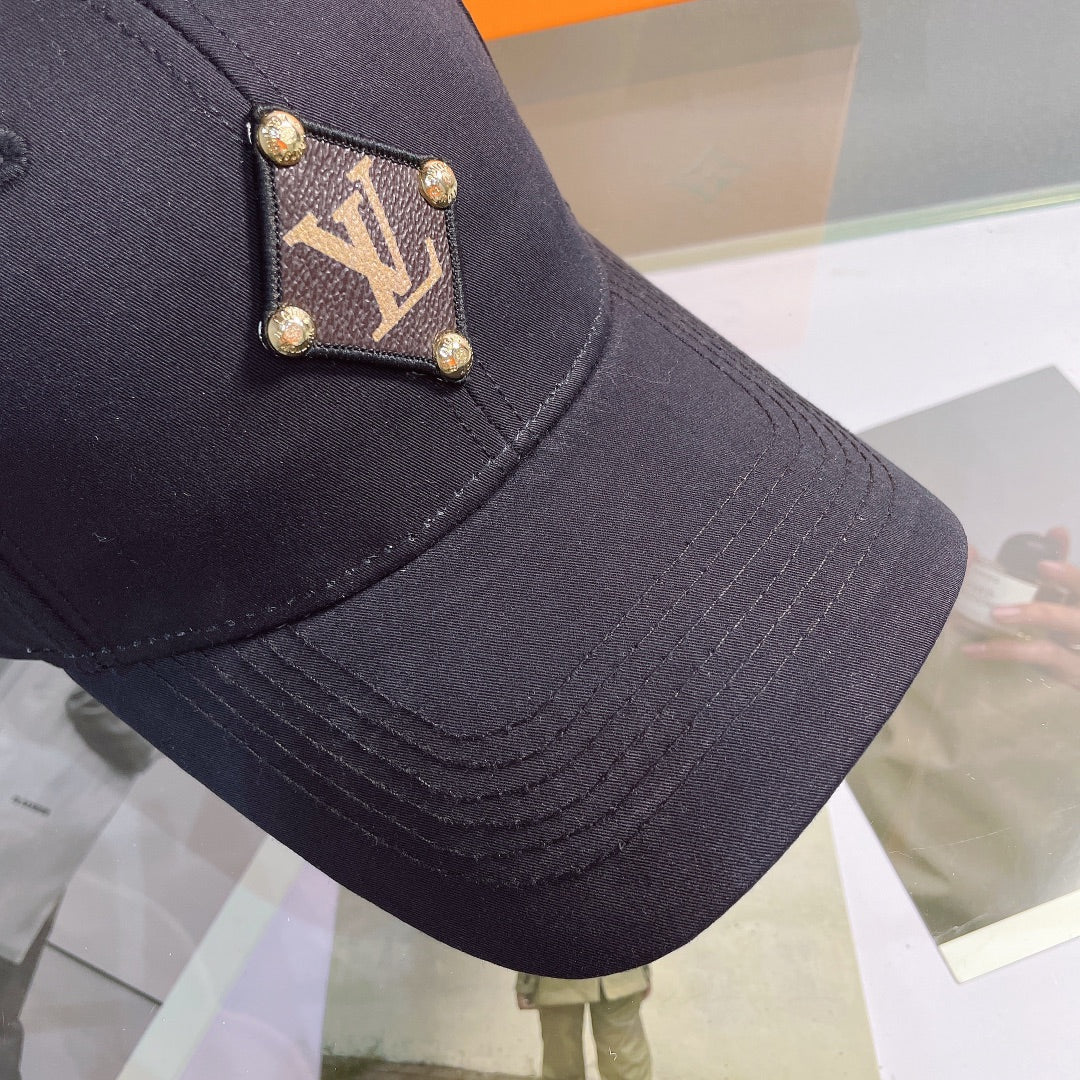 Louis Vuitton Premium Cotton Baseball Cap for Men & Women - Serene