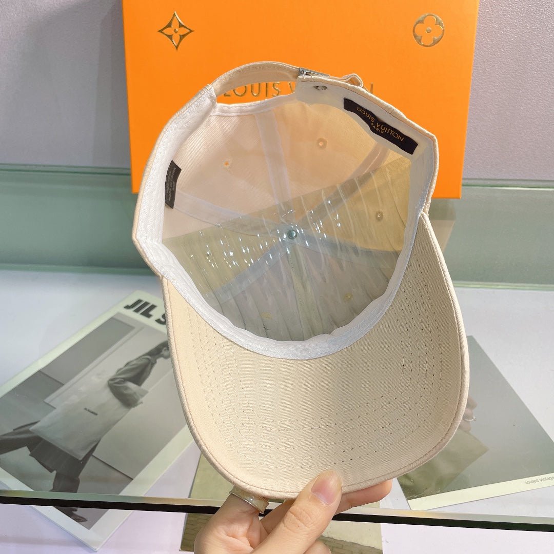 Louis Vuitton Premium Cotton Baseball Cap for Men & Women - Serene