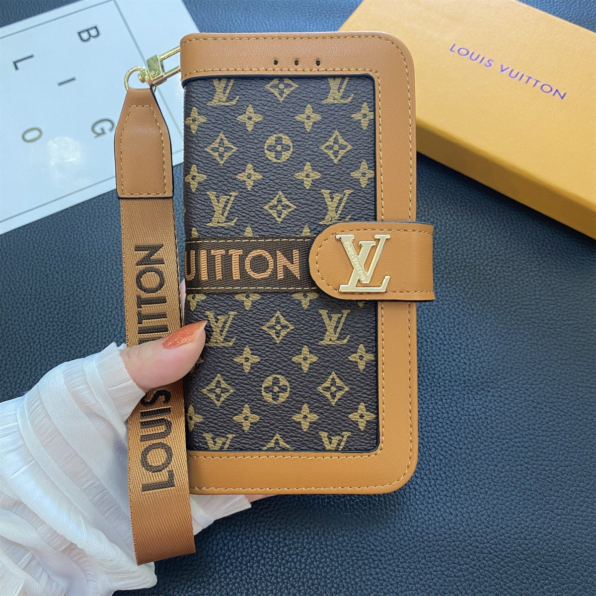 Louis Vuitton Samsung Galaxy S26 Ultra Case Monogram Leather Wallet Card Holder - Serene