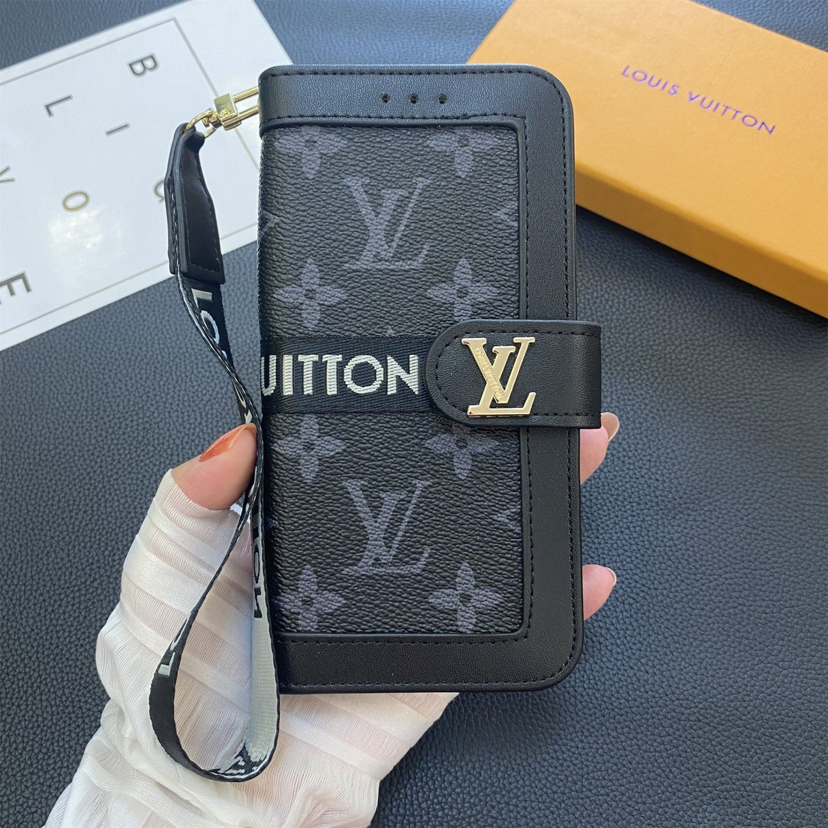 Louis Vuitton Samsung Galaxy S26 Ultra Case Monogram Leather Wallet Card Holder - Serene
