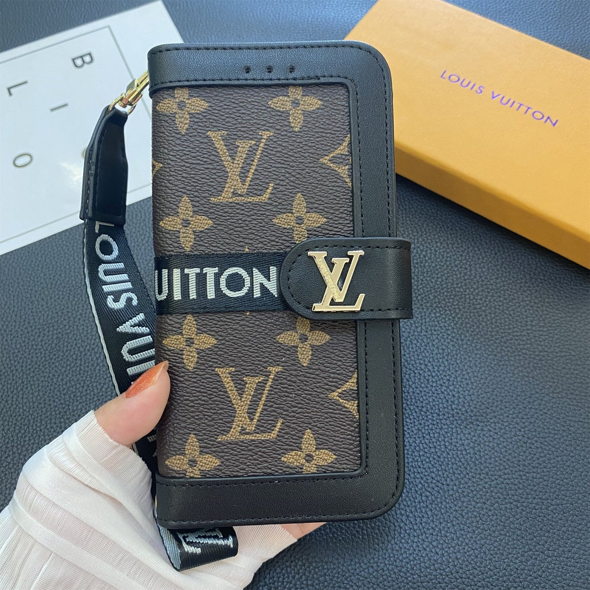 Louis Vuitton Samsung Galaxy S26 Ultra Case Monogram Leather Wallet Card Holder - Serene