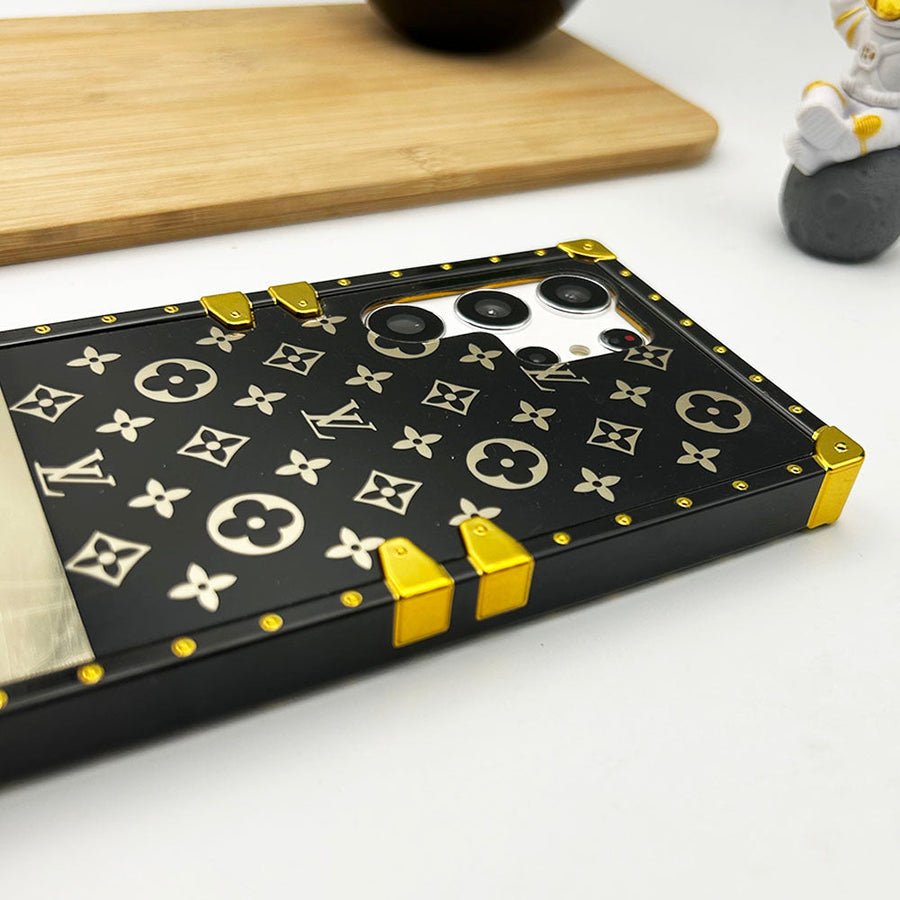 Louis Vuitton Trunk Chain Samsung Galaxy S26 Case – Luxury Designer Cover - Serene