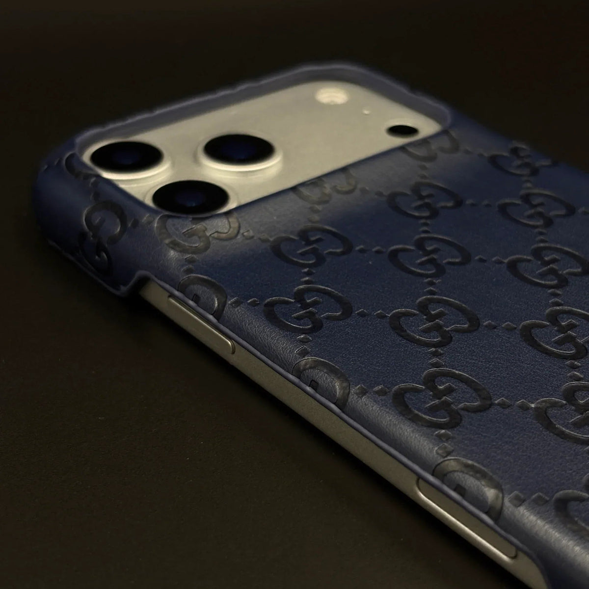 Luxury Gucci iPhone 18 Pro Case | GG Monogram Leather White - Serene