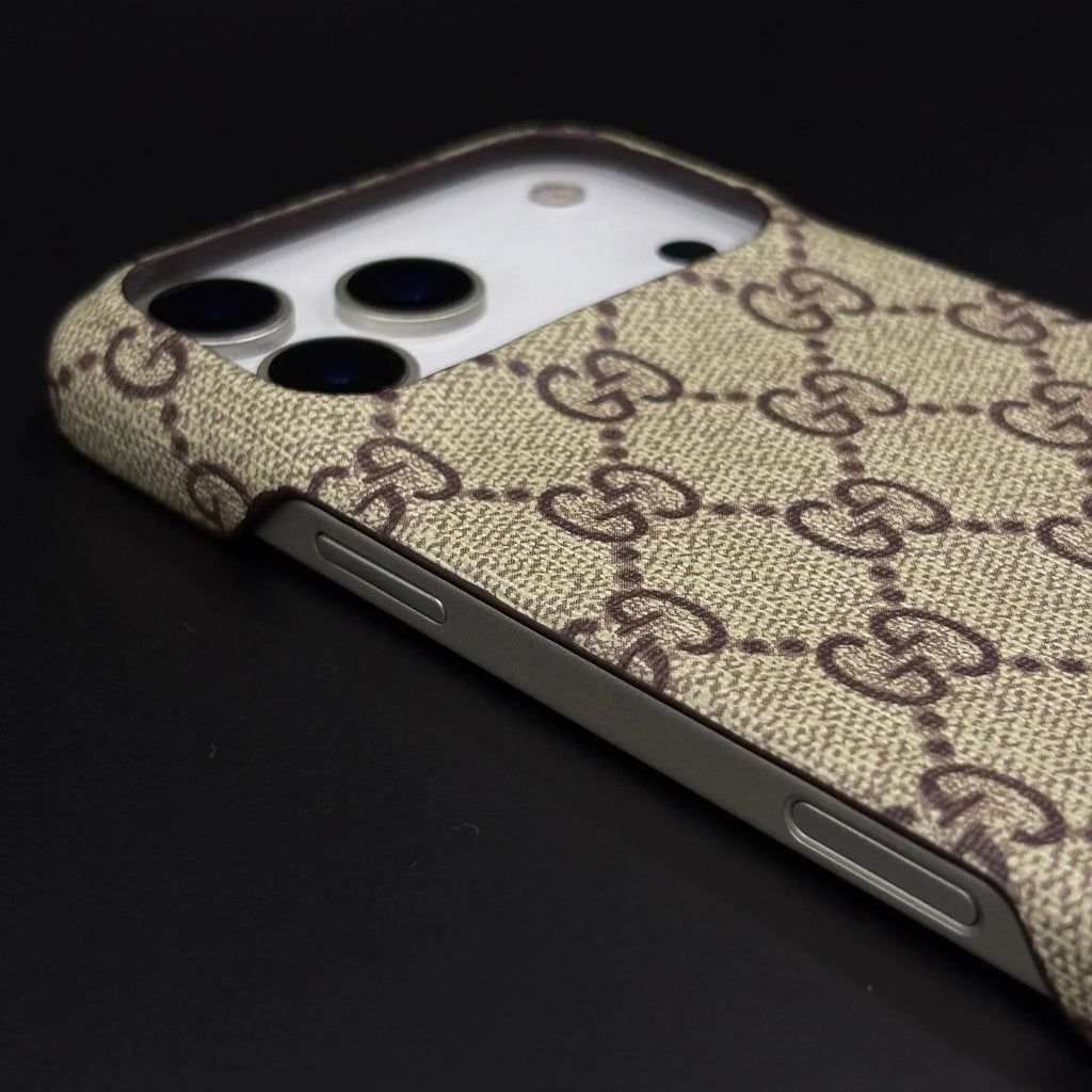 Ophidia Gucci iPhone 18 Pro Case – Beige GG Canvas Pattern - Serene