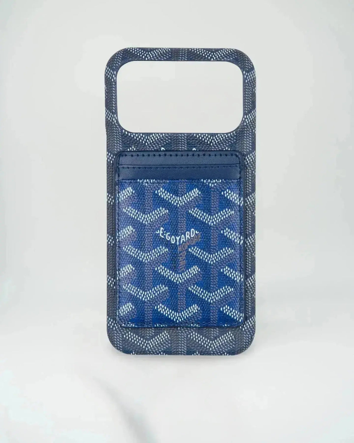 White Goyard iPhone 18 Pro MagSafe Case with Cardholder, Goyard Pattern - Serene